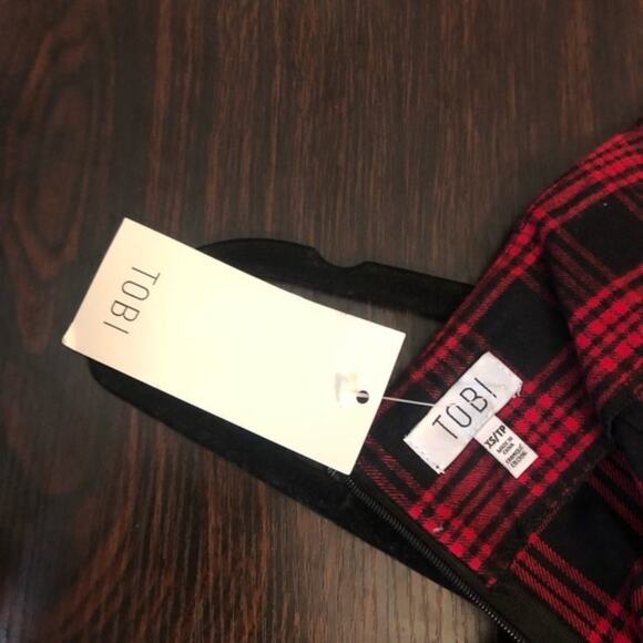 NWT Tobi Dark Academia Red & Black Plaid Midi Crochet Lace Hem Sheath Skirt - Picture 8 of 8